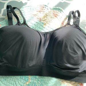 Gravity Contour Underwire Sports Bra
NATORI